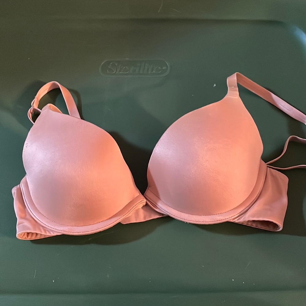 Victoria secret demi uplift